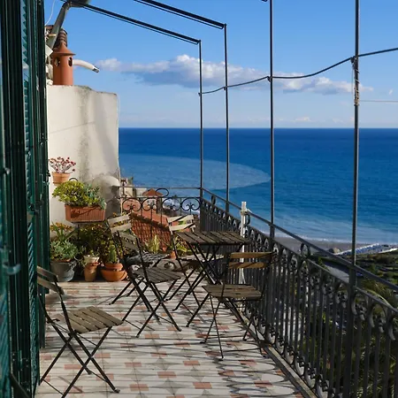 Casa Molinari - Beautiful Old Town With Panoramic Sea Views ヴェンティミーリア